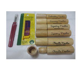 Lot 8-pc Large & small Plastic Seam Ripper & bamboo needle containers for Sewing